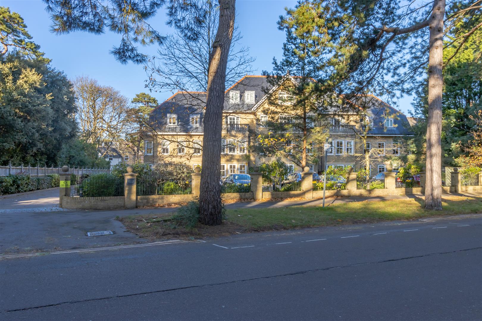 Property information Luxury & Prestige